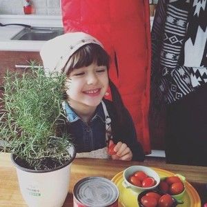 Meet your Posher, Thomas